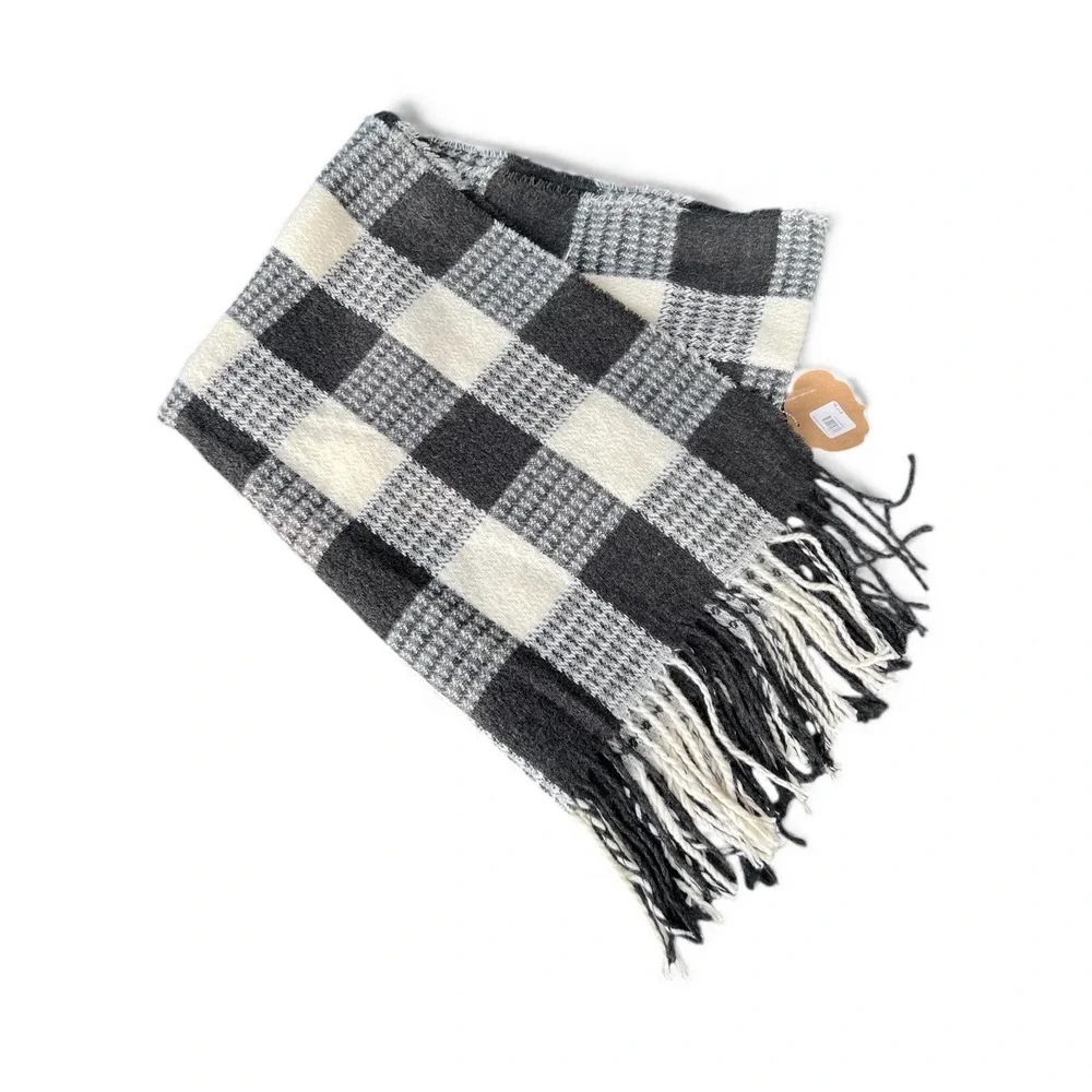 NWT Classic Buffalo Check Plaid Scarf Fringe Winter Warm Soft‎ Cozy Black White